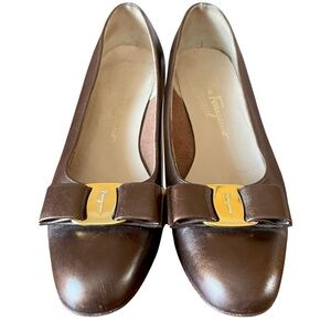 Salvatore Ferragamo Brown Leather Vara Bow Pumps Size 8